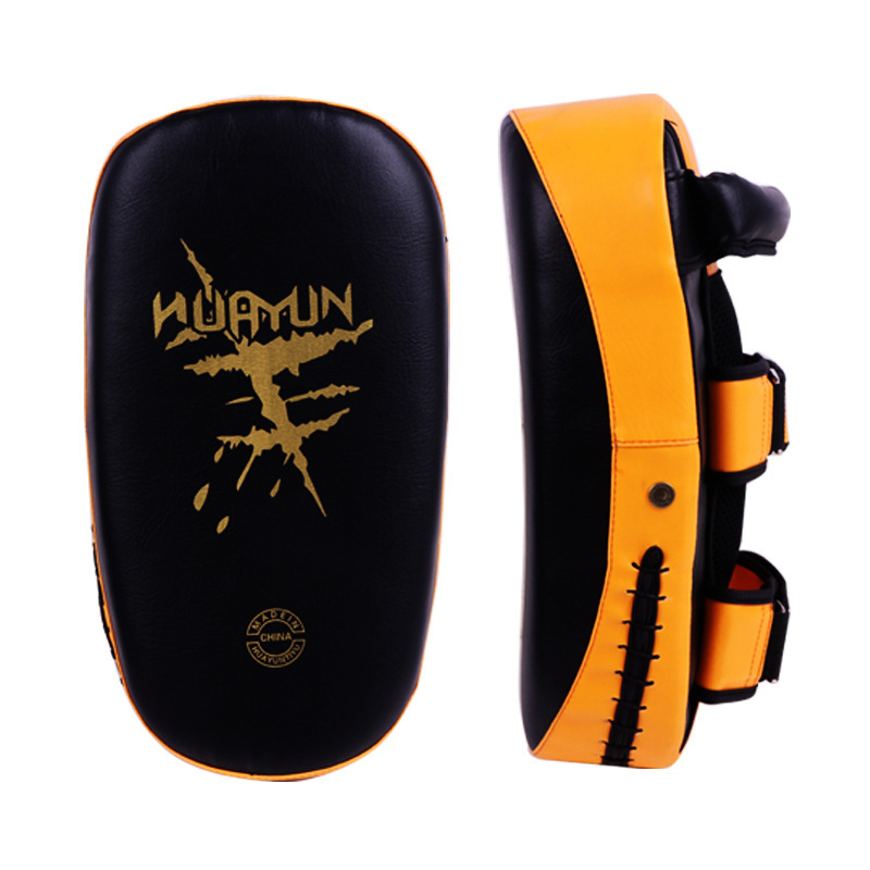 Viselhető edző célpont bokszhoz és Taekwondohoz – ív alakú, Huayun, PU anyag, felnőtt használatra