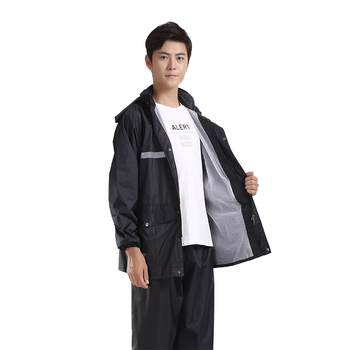 Felosztott esőkabát poncsó felnőtteknek, Hongtian ruiqi márka, anyag normál vastagságú, 1,2 kg tömeg, ideális túrázáshoz és kerékpározáshoz.