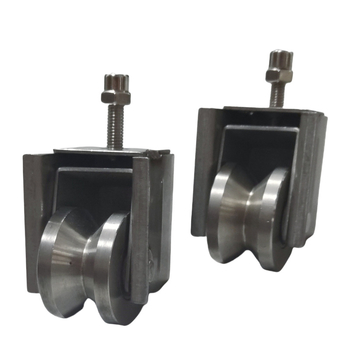 Prilagodljiva kutna kotač za klizna vrata — nehrđajući čelik/nylon; debljina stijenke 1,5; polumjer žlijebova užeta 16; izrada po nacrtima; pogodno za transport vrata i prozora