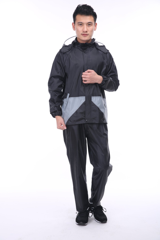 Motorkerékpáros esőponcho - Stílus: Felosztott poncsó; Szövet: Oxford anyag; Vízálló réteg: PVC ragasztó; Alkalmas felnőtteknek; Testreszabás: Igen