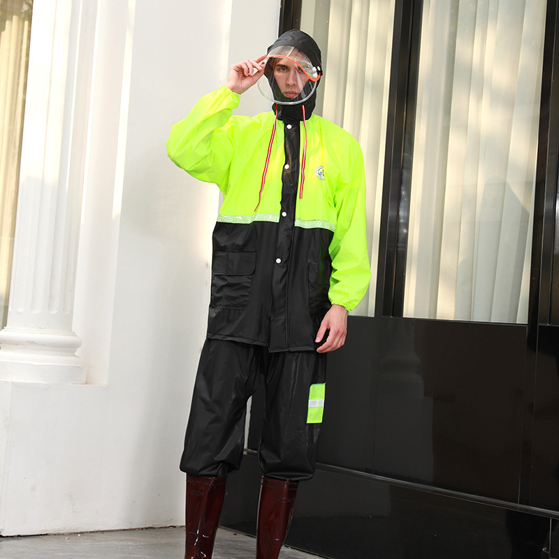 Koreai stílusú felosztott esőkabát, PVC anyag, fényvisszaverő részletek és légáteresztő, felnőtteknek, egy személyes használatra, túra poncsó, logó nyomás lehetséges