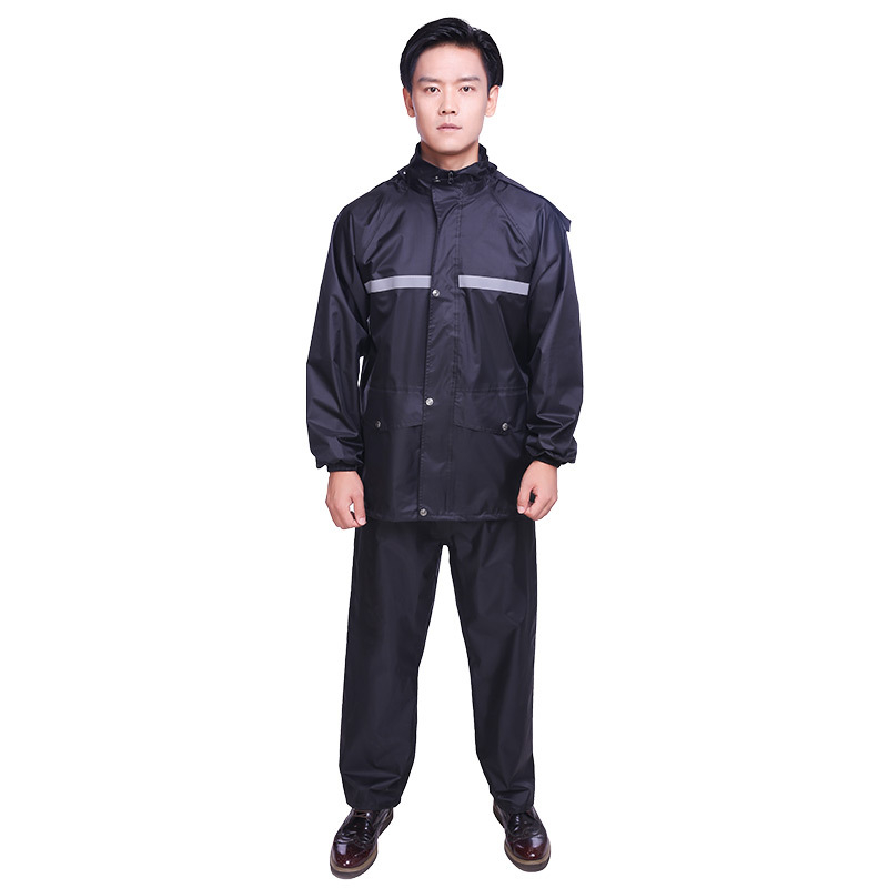 Esőkabát és nadrág készlet, split dizájn, reflexiós szalagok, kétszeres rétegű megerősítés, PVC anyag