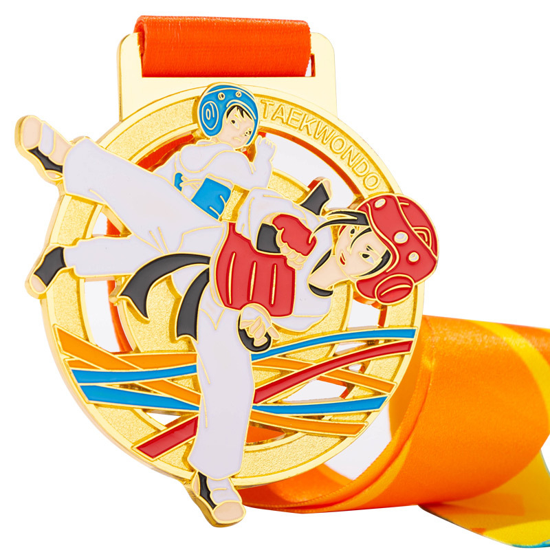 Medalie Taekwondo, aliaj de zinc kun placare aurie; imprimare de logo inclusă; personalizare disponibilă; potrivită pentru premiu individual; serii mixte acceptate.