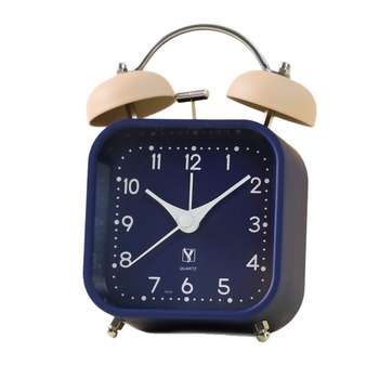 Τετράγωνο ρολόι γραφείου με αθόρυβη κίνηση, τροφοδοσία με μπαταρία, περίβλημα πλαστικό και μέταλλο, μοντέρνος μινιμαλιστικός σχεδιασμός.