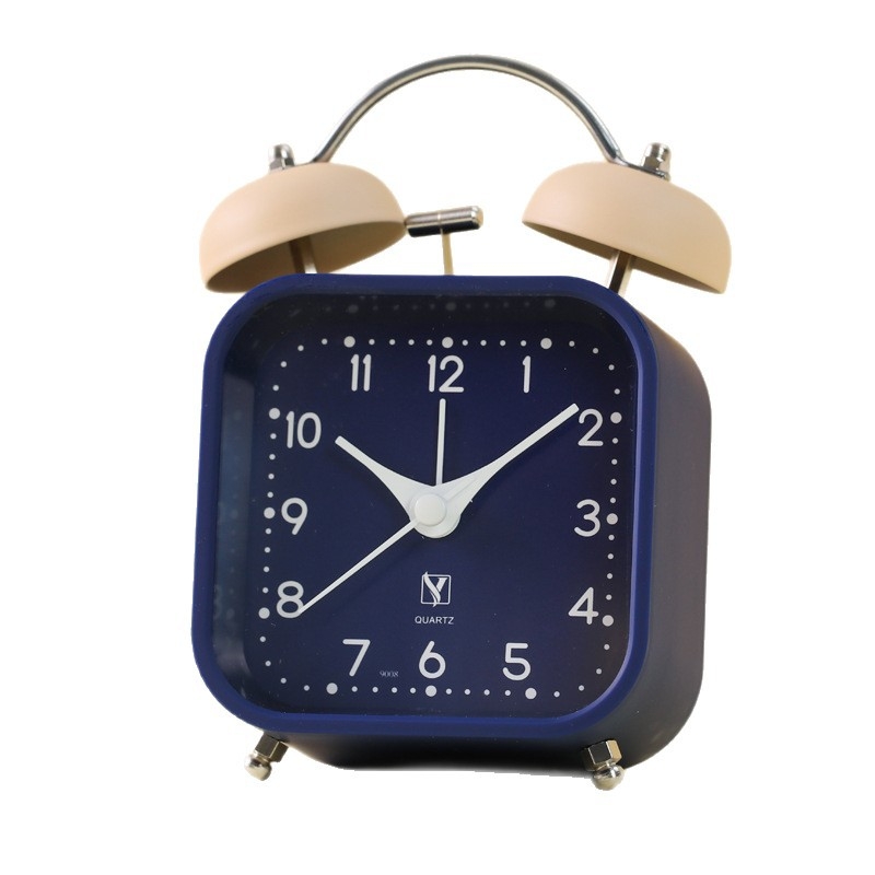 Τετράγωνο ρολόι γραφείου με αθόρυβη κίνηση, τροφοδοσία με μπαταρία, περίβλημα πλαστικό και μέταλλο, μοντέρνος μινιμαλιστικός σχεδιασμός.