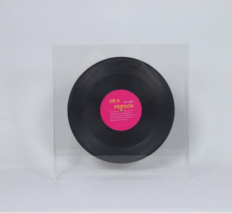 Zidna dekoracija od vinilnog ploče – akrilna konstrukcija, moderni minimalistički stil, kategorija: glazbena kutija, materijal: plast, smola