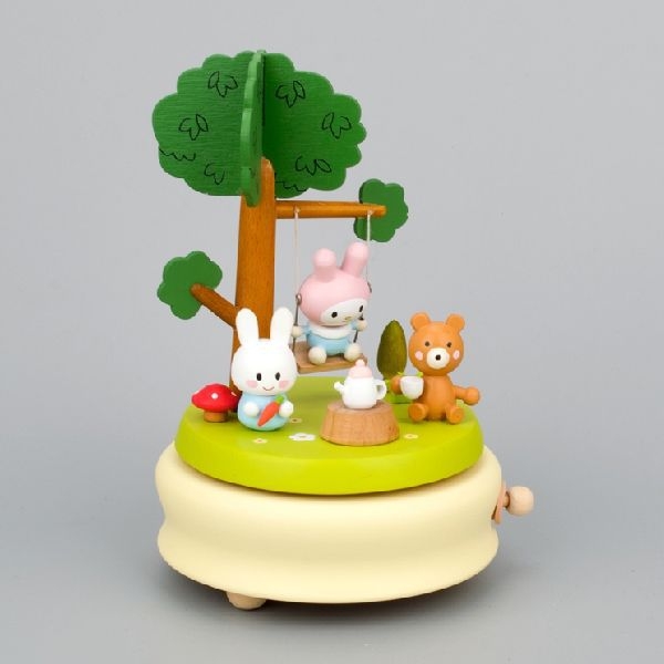 Ξύλινο κουτί μουσικής με μηχανισμό επαναφοράς — χειροποίητο, μικρή γλυκιά φιγούρα ζώου, μοντέρνο μινιμαλιστικό στυλ