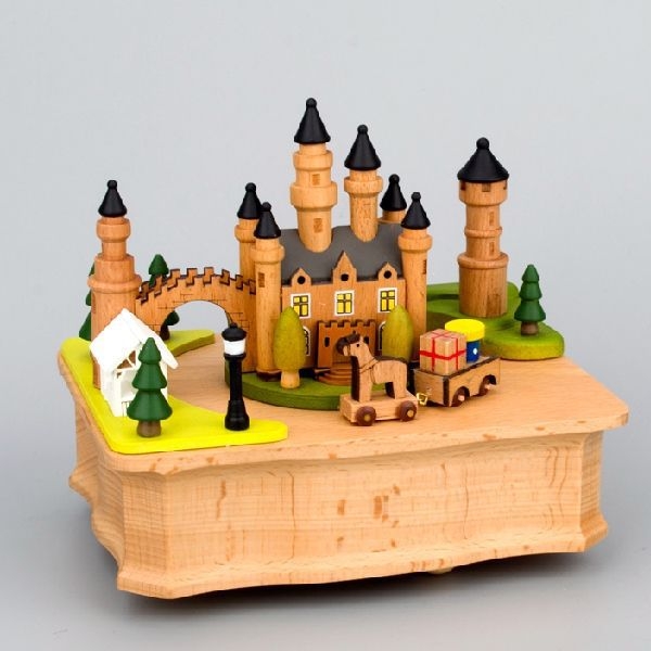 Ξύλινο κουτί μουσικής με μηχανισμό επαναφοράς — χειροποίητο, μικρή γλυκιά φιγούρα ζώου, μοντέρνο μινιμαλιστικό στυλ