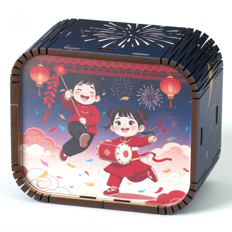 Ξύλινο μίνι μουσικό κουτί με 26 νότες για το Νέο Έτος, καρτούν στυλ, προσαρμοσμένο λογότυπο, εκτύπωση και UV εκτύπωση