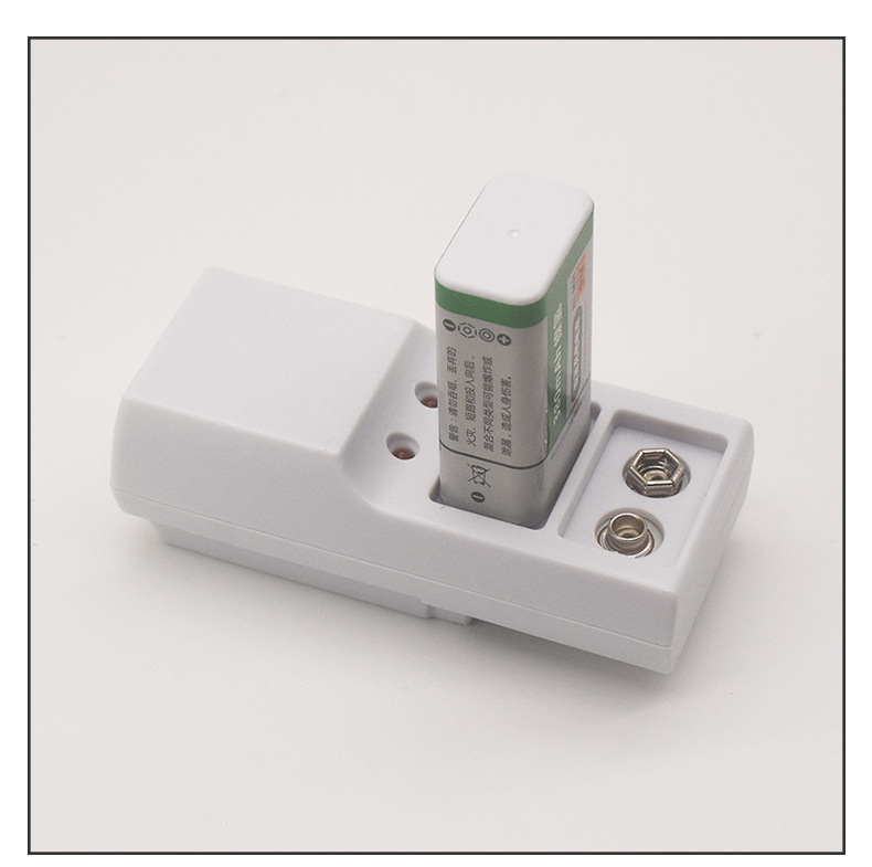 9V Ni-MH punjač baterija, izlaz 9.6V 0.6A, ulaz 220V 50Hz