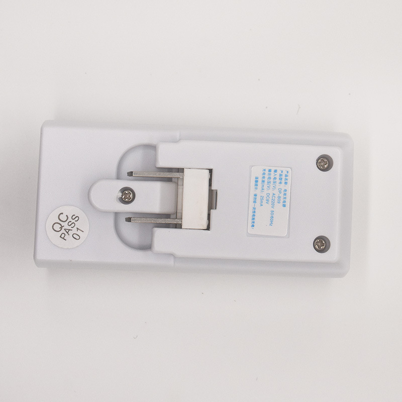 9V Ni-MH punjač baterija, izlaz 9.6V 0.6A, ulaz 220V 50Hz