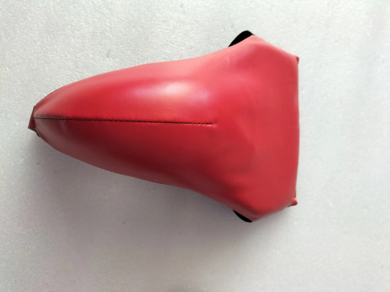 Harcművészeti edzéshez ágyékvédő – PU anyag, függőleges stílus, 0,15 kg, modell crotch protector, felnőtteknek