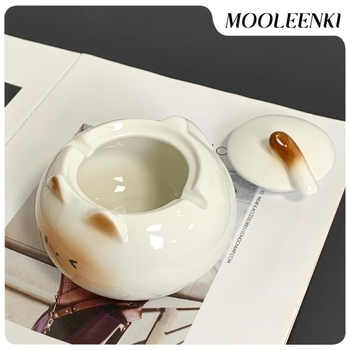 Kerámiából készült hamutál fedővel, dekoratív, karikatúra-stílusú, irodai asztalhoz