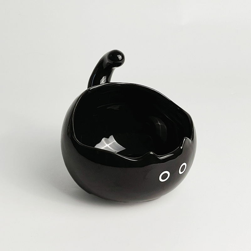 Kerámiából készült hamutál fedővel, dekoratív, karikatúra-stílusú, irodai asztalhoz