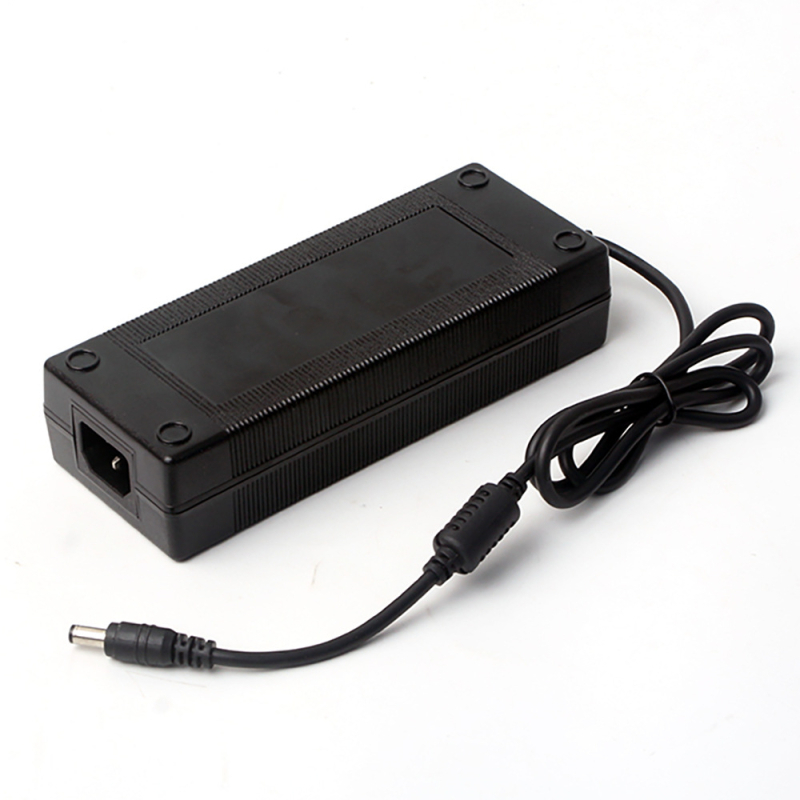 54,6V 2A lítiumakkumulátor töltő, 13-sorozatú polimer intelligens töltő; bemenet AC100-240V; kimenet DC54.6V2A; sorozat 54.6V; transzformátor réz; IC Tongjia 7575