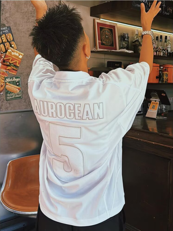 Tricou bărbați cu mânecă scurtă, croială lejeră, guler rotund, poliester, design broderie cu număr