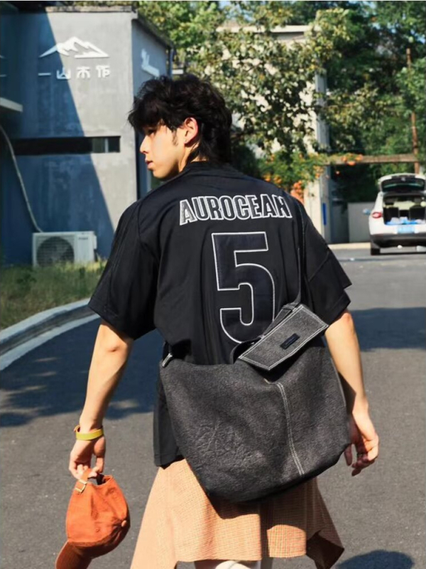 Tricou bărbați cu mânecă scurtă, croială lejeră, guler rotund, poliester, design broderie cu număr