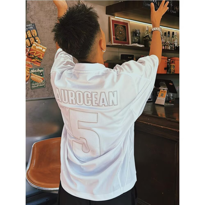 Tricou bărbați cu mânecă scurtă, croială lejeră, guler rotund, poliester, design broderie cu număr