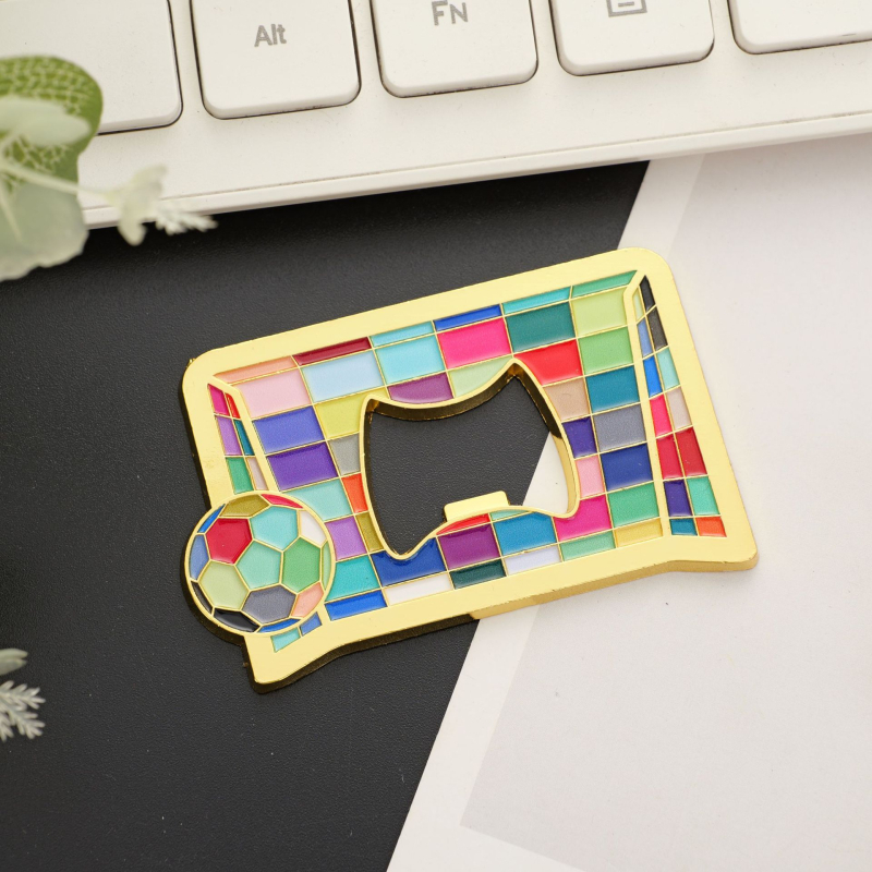 Otvarač za boce s magnetskim hladnjakom u obliku nogometne mreže - metal, mogućnost tiska logotipa, suvenir Svjetskog kupa