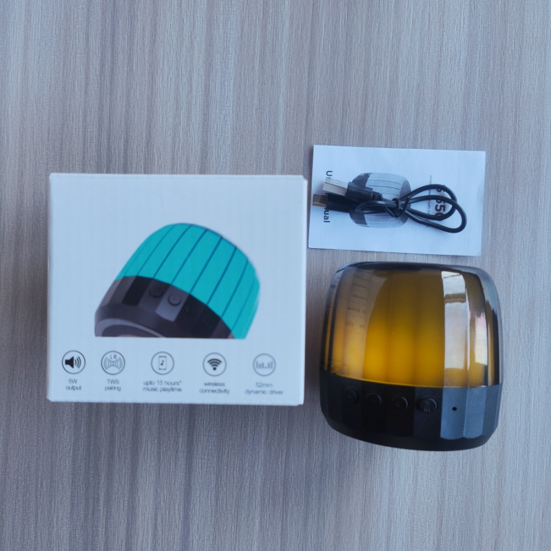 Bluetooth zvučnik s dinamičnim LED osvjetljenjem, TWS, prijenosni mini zvučnik 5W