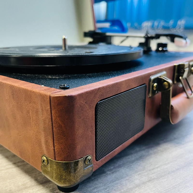 Turntable de vinil cu difuzor Bluetooth, design retro portabil, carcasă din lemn, difuzoare duale, Bluetooth 5.0, putere de 5W, alimentat cu baterie litiu