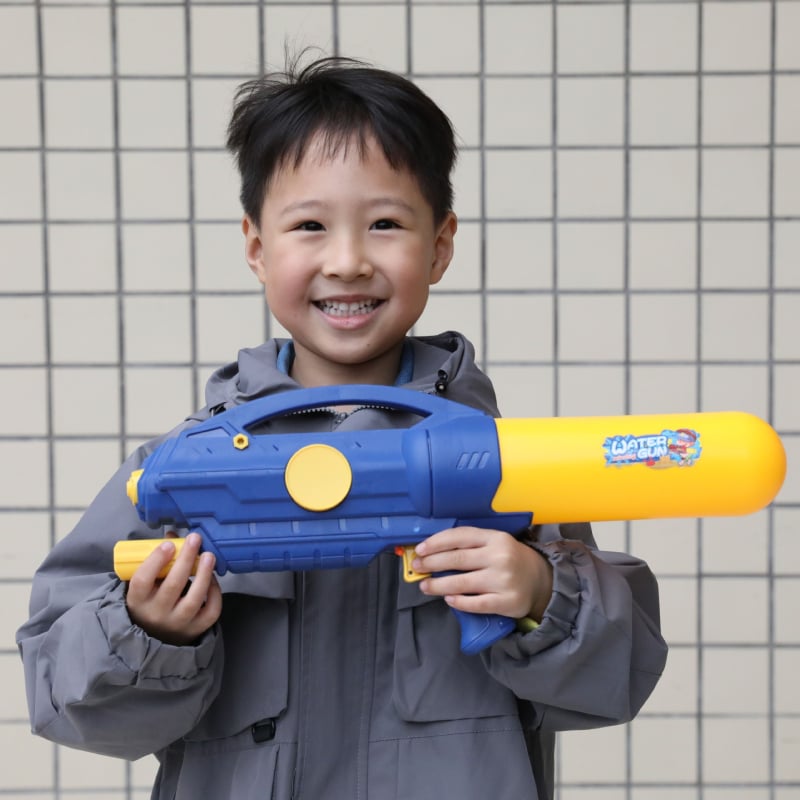 Dječji vodeni pištolj – dugački domet, visok tlak, plastični materijal, za uzrast 4–6 godina