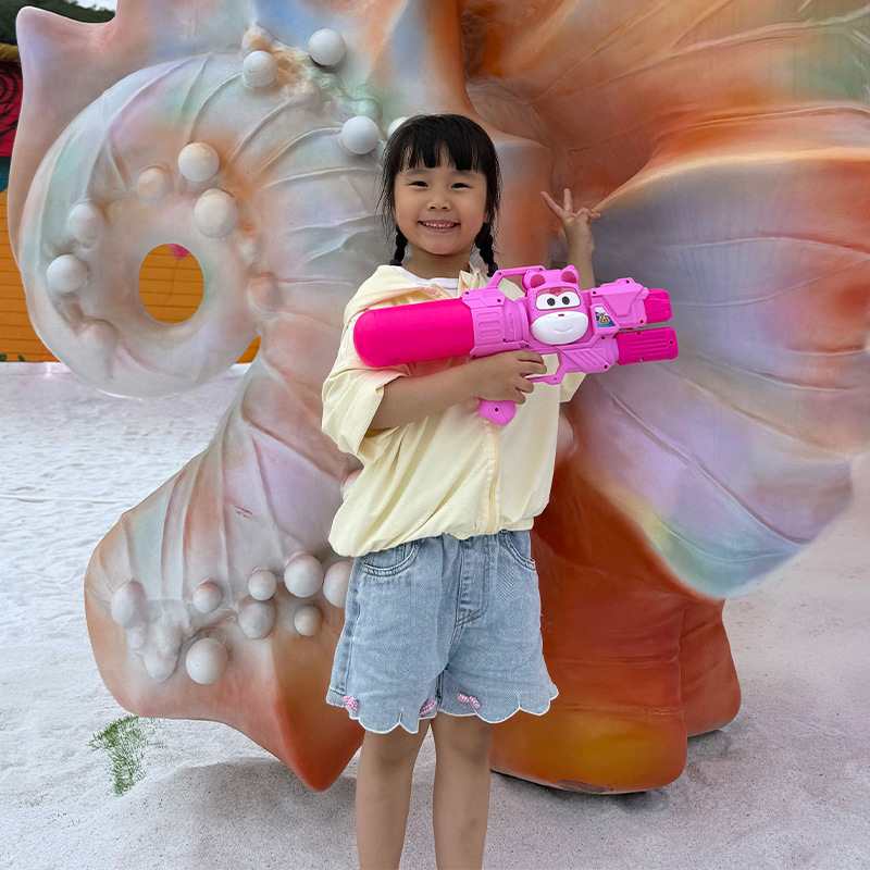 Dječji vodeni pištolj – dugački domet, visok tlak, plastični materijal, za uzrast 4–6 godina