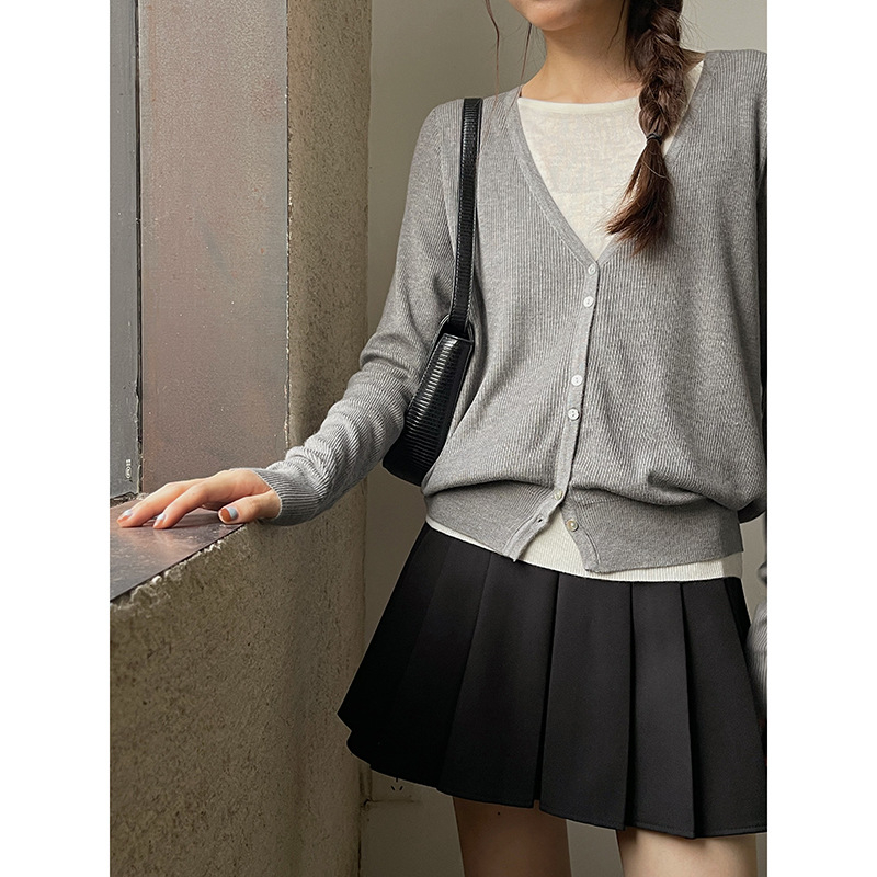 JK suknja s visokim strukom i vitkim krojem, A-linija, kratka, jednobojna, od poliestera s elastanom (<30%), proljeće 2026