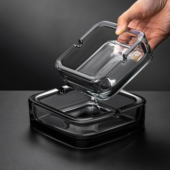 Cenușar din sticlă de cristal, pătrat — design elegant, lux ușor; reutilizabil; imprimare logo disponibil (Material: Sticlă; Brand: Deli; Stil: Lux ușor)