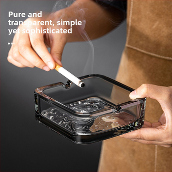 Cenușar din sticlă de cristal, pătrat — design elegant, lux ușor; reutilizabil; imprimare logo disponibil (Material: Sticlă; Brand: Deli; Stil: Lux ușor)