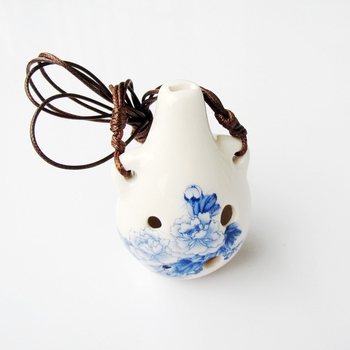 Ocarina de porțelan cu șase găuri, Haoran model 001, tonalitate C, origine Jingdezhen