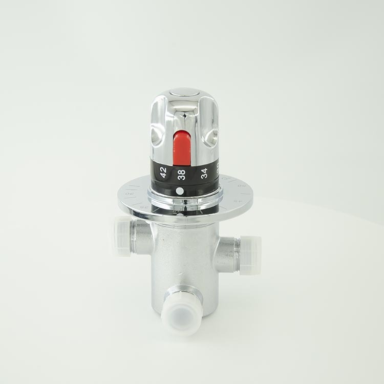 Απολύτως χαλκός έξυπνος θερμοστατικός μεικτήρας βαλβίδας με πολλαπλές θύρες DN15, DN20, DN25 και DN32· πίεση λειτουργίας 0,03–1 MPa· εύρος θερμοκρασίας: κρύο 5–29°C, ζεστό 50–80°C.