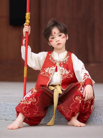 Costum cosplay pentru copii, inspirat de Nezha, stil chinezesc, mâneci scurte, set de trei piese pentru reprezentație de dans (vară; chiffon/poliester, fibră de celuloză regenerată 31–50%)