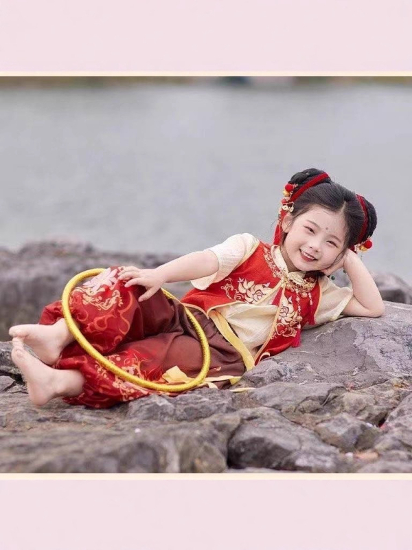 Costum cosplay pentru copii, inspirat de Nezha, stil chinezesc, mâneci scurte, set de trei piese pentru reprezentație de dans (vară; chiffon/poliester, fibră de celuloză regenerată 31–50%)