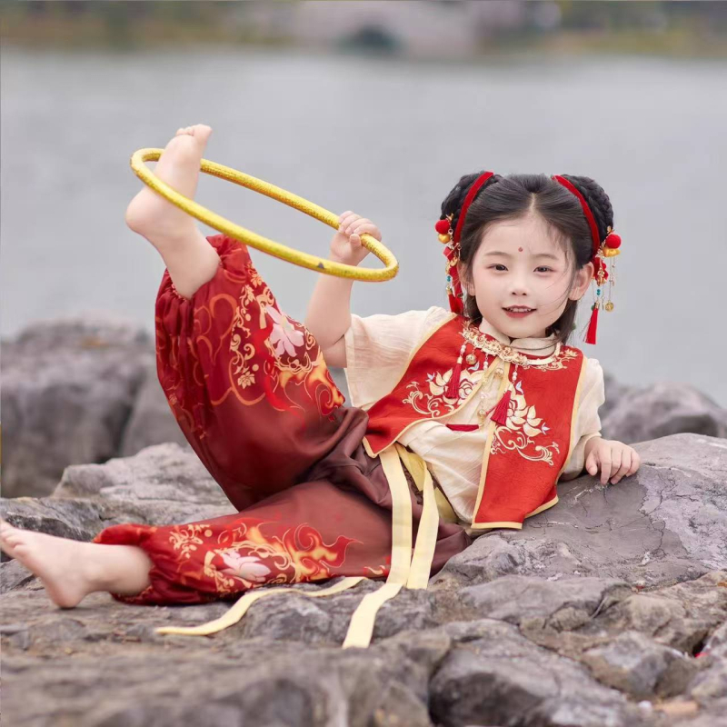 Costum cosplay pentru copii, inspirat de Nezha, stil chinezesc, mâneci scurte, set de trei piese pentru reprezentație de dans (vară; chiffon/poliester, fibră de celuloză regenerată 31–50%)
