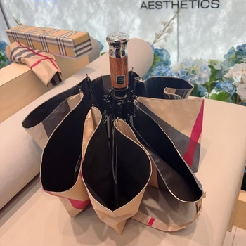 Umbrelă pentru ploaie și soare, pliabilă, automată, model carouri, UPF peste 40, 8 spițe, țesătură poliester 190T, ax din oțel, mâner din lemn