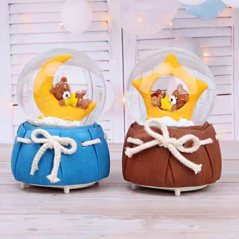 Crtić od smole kristalna kugla sa svjetlećom glazbenom kutijom – dekorativni ukras