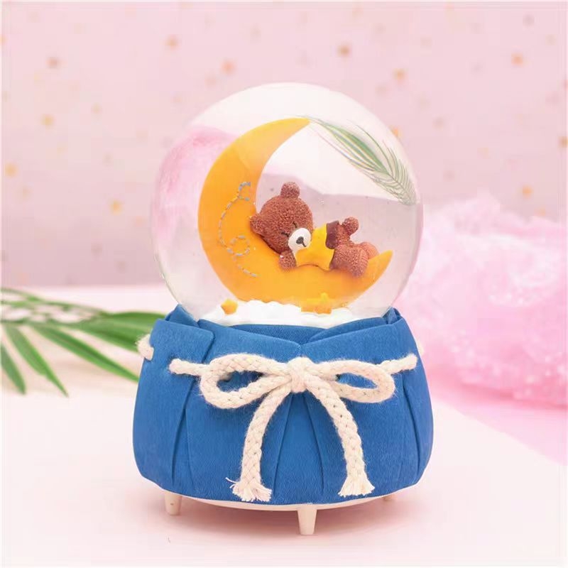 Crtić od smole kristalna kugla sa svjetlećom glazbenom kutijom – dekorativni ukras