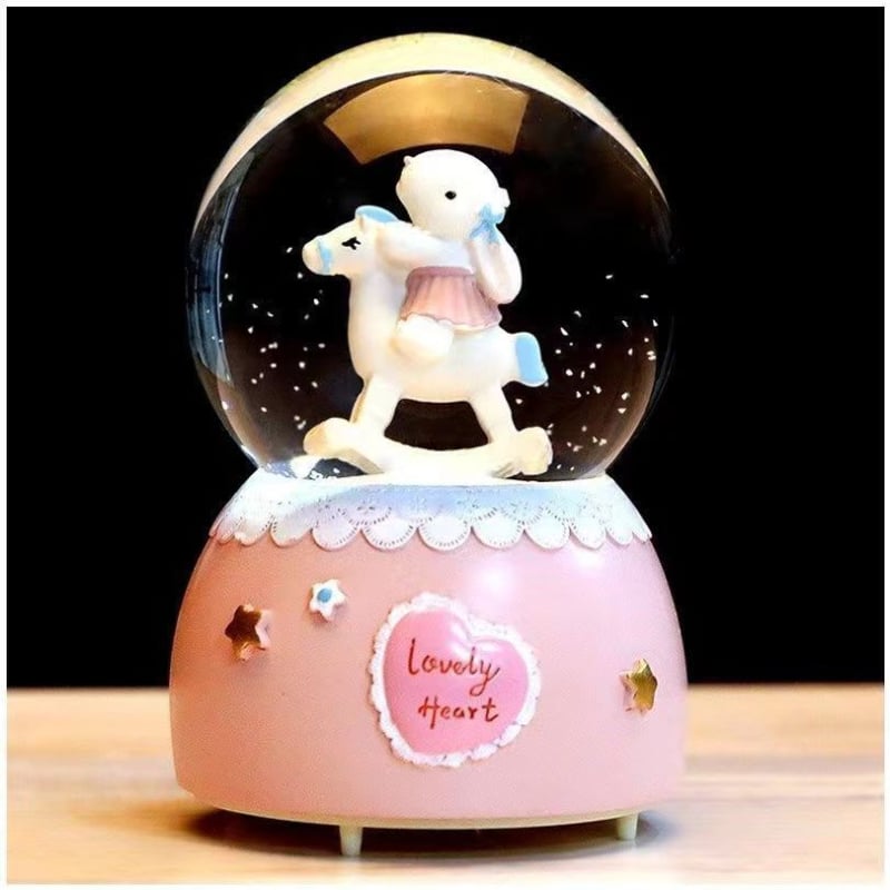 Crtić od smole kristalna kugla sa svjetlećom glazbenom kutijom – dekorativni ukras