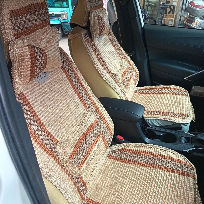 Auto jastuč za sjedalo s površinom Ice-Silk, prozračna konstrukcija, punjenje pamukom, universal za pet mjesta, sve sezone