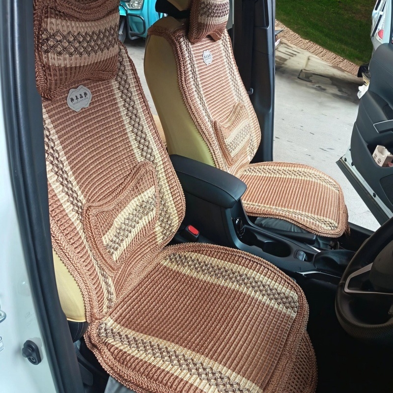 Auto jastuč za sjedalo s površinom Ice-Silk, prozračna konstrukcija, punjenje pamukom, universal za pet mjesta, sve sezone