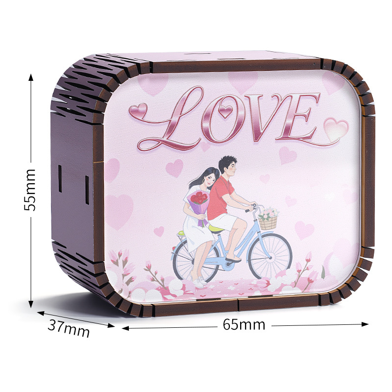 Drevená mini hudobná škatuľka na Valentína, s osemnotovou melódiou, ručná výroba, moderný minimalistický štýl (Materiál: drevo; Štýl: moderný minimalistický; UV tlač; Personalizované spracovanie: Áno; Tlač loga: K dispozícii)