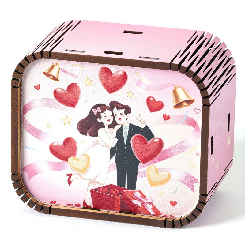 Drevená mini hudobná škatuľka na Valentína, s osemnotovou melódiou, ručná výroba, moderný minimalistický štýl (Materiál: drevo; Štýl: moderný minimalistický; UV tlač; Personalizované spracovanie: Áno; Tlač loga: K dispozícii)