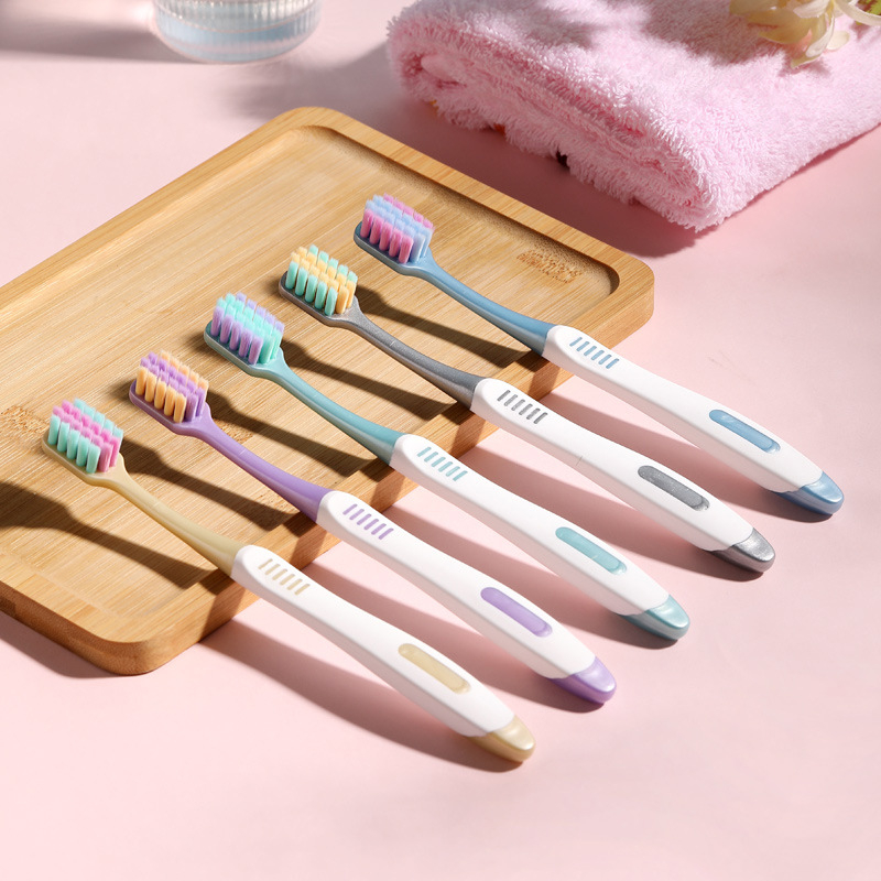 Ručná zubná kefka s širokou hlavou a mäkkými vláknami, 5-dielna sada, model 063