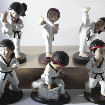 Φιγούρα Ταεκβοντό από ρητίνη – Μοντέρνο καλλιτεχνικό στυλ, ταξιδιωτικό σουβενίρ για φίλους, αναμνητικό βραβείο