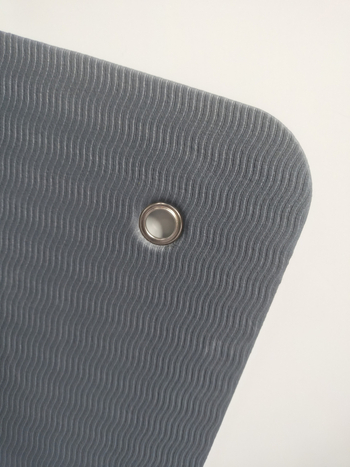Perforirana joga podloga, materijal: Tpes, težina: 720 g, debljina: 6 mm, jednobojna