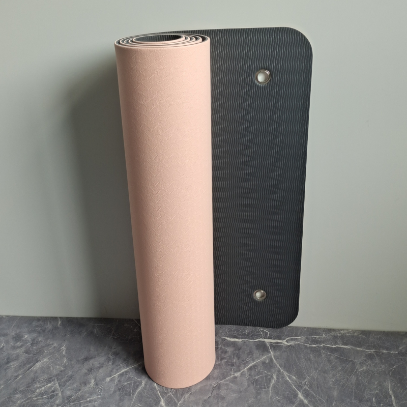 Perforirana joga podloga, materijal: Tpes, težina: 720 g, debljina: 6 mm, jednobojna