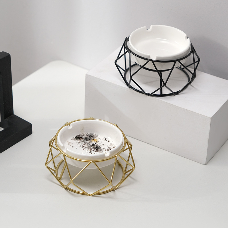 Scrumieră din fier forjat – stil nordic ușor lux, personalizabil, Origine: Jinhua