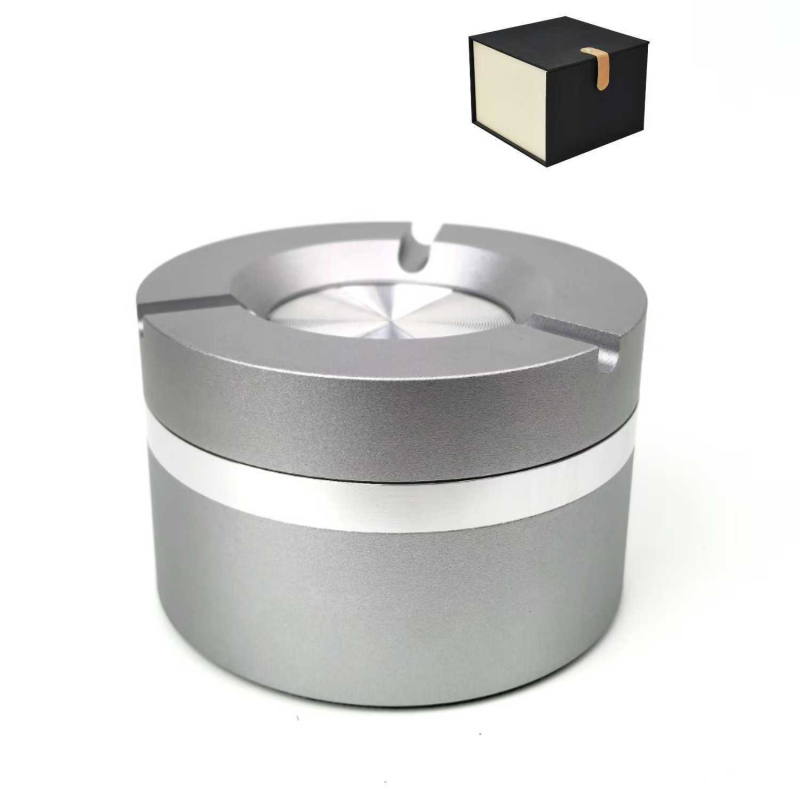 Pepelnjak od aluminijske legure s poklopcem za kućnu i uredsku upotrebu na stolu te za automobil; otporan na padove i visoke temperature; mogućnost tiskanja logotipa