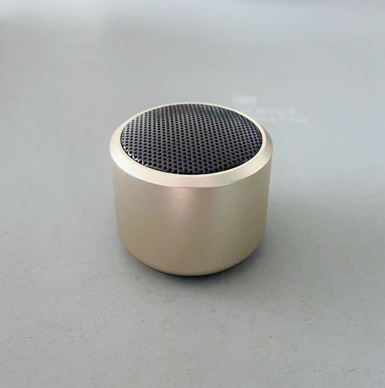 M4 Bluetooth zvučnik s TF kartom, mini prijenosni bežični zvučnik, 3W izlaz, Bluetooth 5.0, 100 Hz–20 kHz, doseg 10 m, ugrađena baterija 300–500 mAh